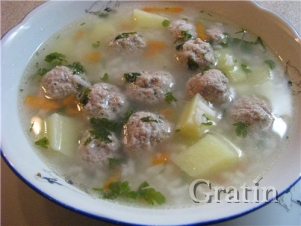 Суп с рисом и фрикадельками