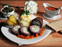 Мясные рулеты с каперсами и анчоусами