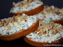 Гренки с орехами и творогом Гренки с орехами и творогом